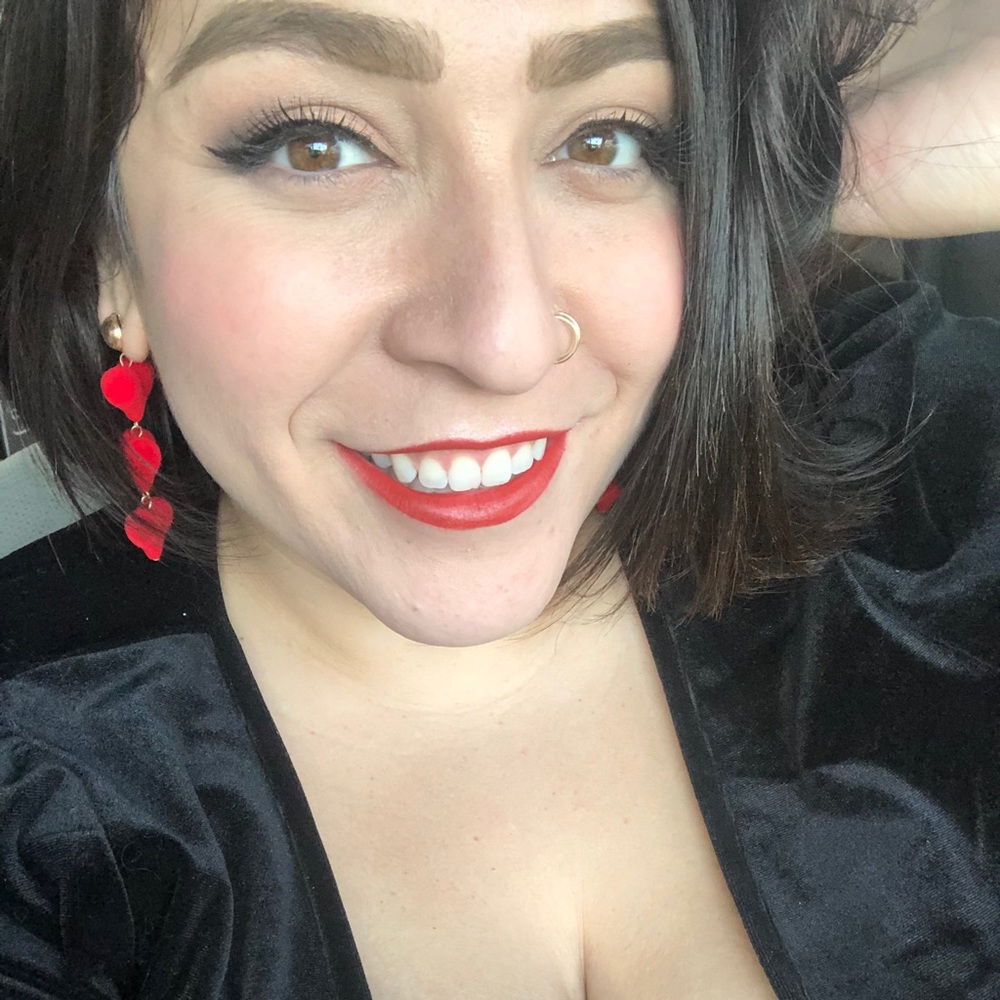 Meet your Posher, Caryn
